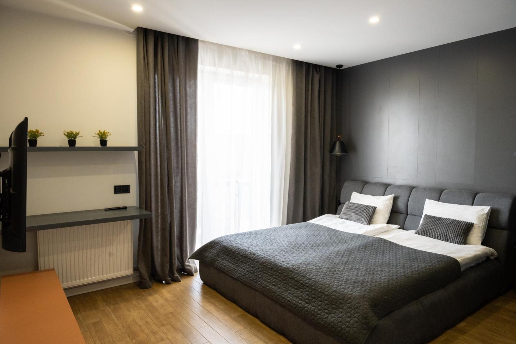 Luxury Apartments “Bozdosh” Uzhhorod Luaran gambar